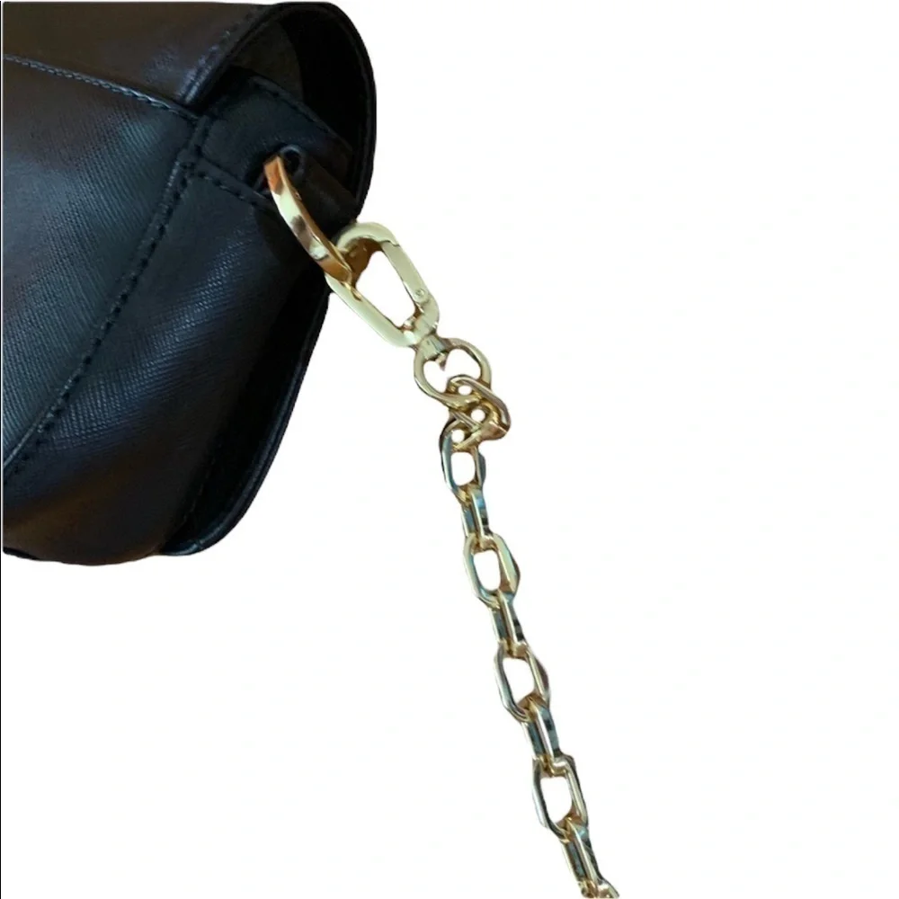 TORY Burch Women Clutch wallet/Crossbody Bag- Gold chain/black leather